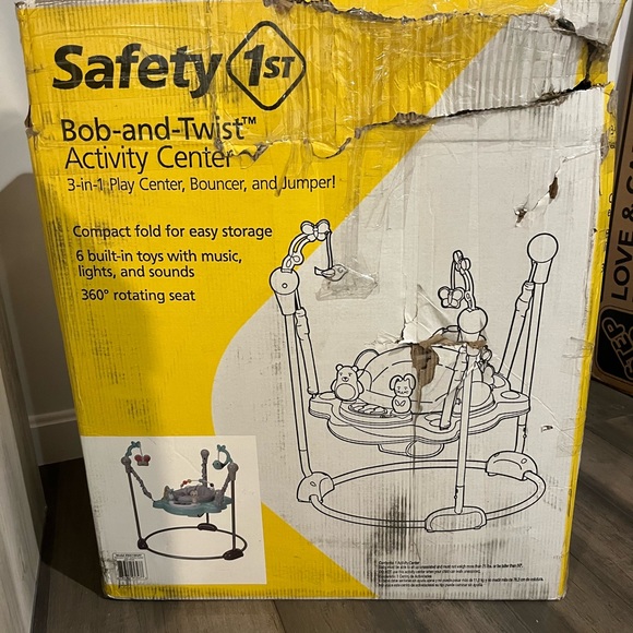 NIB Safety First Bob & Twist Activity Center - Picture 3 of 5